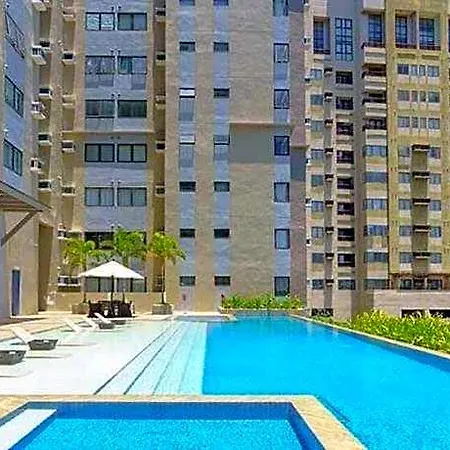 Cozy Studio Unit At Persimmon